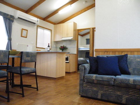 Lake Hamilton Motor Village And Caravan Park - Accommodation Gold Coast 1