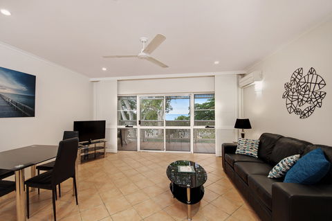 Marlin Waters Beachfront Apartments - Accommodation Gold Coast 1