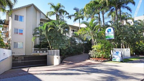 Mari Court Resort - Accommodation Gold Coast 1