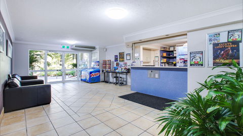 Mari Court Resort - Accommodation Gold Coast 2
