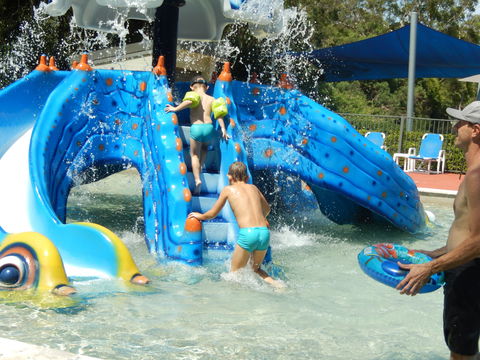 Middle Rock Holiday Resort - Gold Coast 4U 1