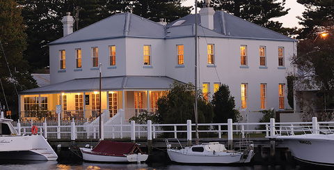 Oscars Waterfront Boutique Hotel - Gold Coast 4U 0