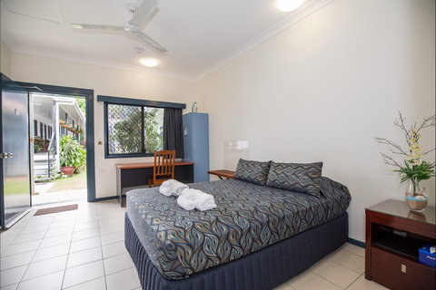 Palm Island Motel - Accommodation Gold Coast 1