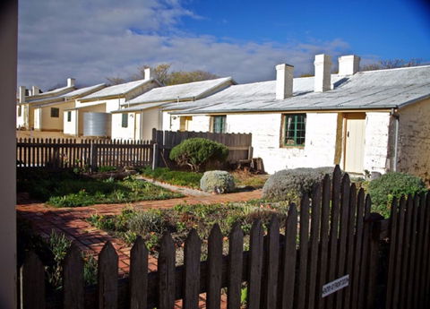 Paxton Square Cottages - Accommodation Gold Coast 1
