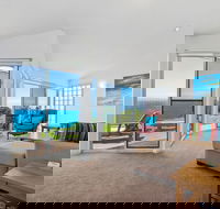 Penguin Head Retreat - Accommodation Gold Coast