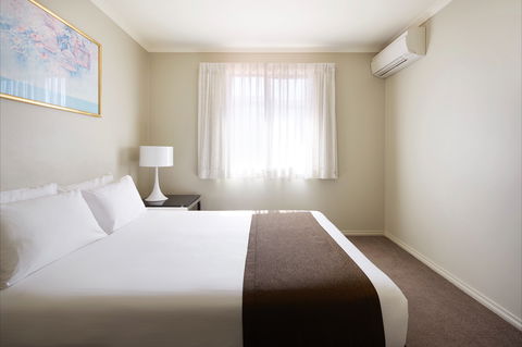 Pinnacle Apartments - Accommodation Gold Coast 2