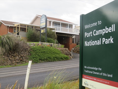Port Campbell Motor Inn - 1 Gold Coast 0