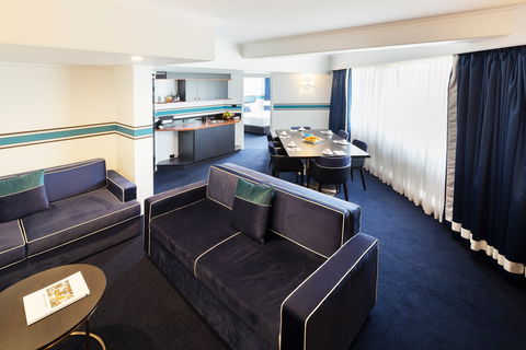 Ramada By Wyndham Diplomat Canberra - Accommodation Gold Coast 2