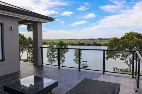 River Devine  White Sands Murray Bridge - Accommodation Gold Coast 0