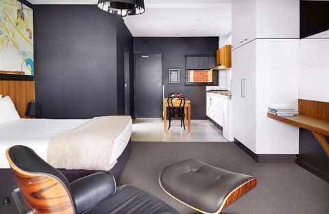 Riverview Hotel - Accommodation Gold Coast 2