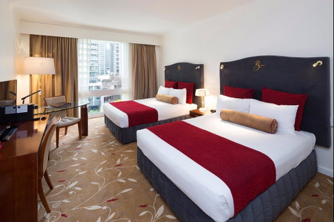 Royal On The Park Hotel And Suites - Accommodation Gold Coast 2