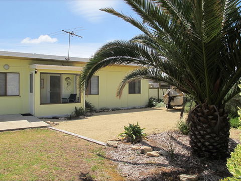 Seahorse Beach Shack - Accommodation Gold Coast 0