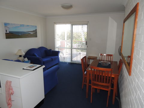 Seascape Holiday Apartments Lake Cathie - Accommodation Gold Coast 1