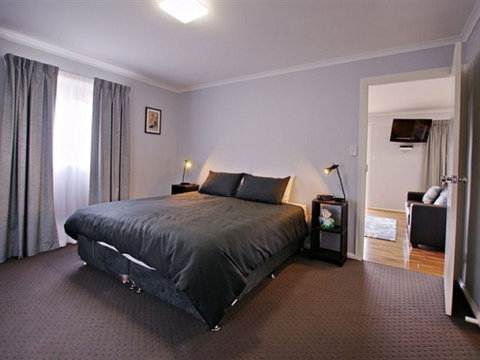 Starline Alpaca Farm Stay - Accommodation Gold Coast 0