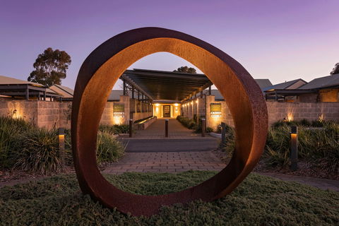 The Louise - Accommodation Gold Coast 0