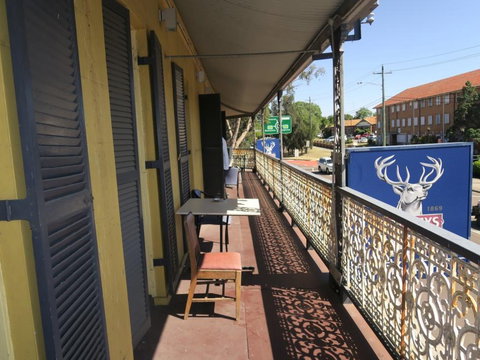 The Family Hotel Maitland - 1 Gold Coast 1