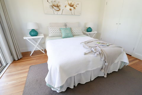 The Lakehouse At Raffetys Resort - Accommodation Gold Coast 2