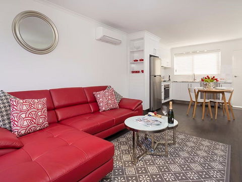 Understated Elegance - Affordable Luxury - Gold Coast 4U 0