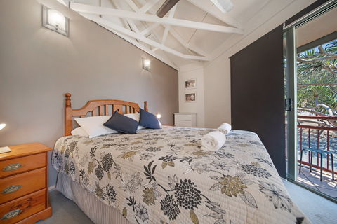 16 Point Lookout Beach Resort - Accommodation Gold Coast 1