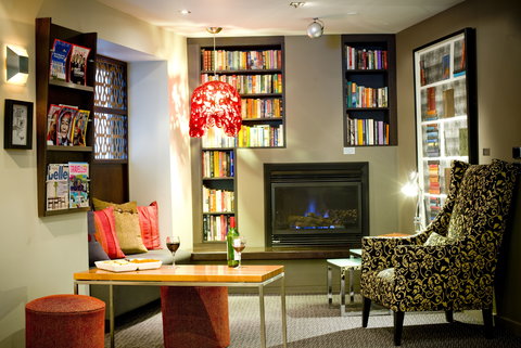 Alto Hotel On Bourke - 1 Gold Coast 0