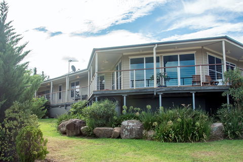 Amazing Secluzion - Accommodation Gold Coast 1