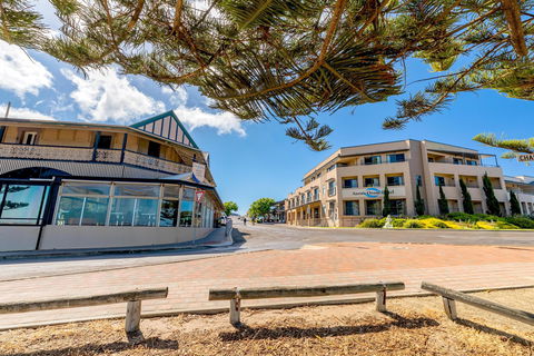 Aurora Ozone Hotel - Accommodation Gold Coast 0