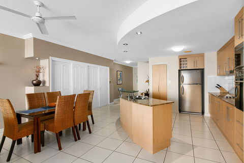 Bellevue At Trinity Beach - Accommodation Gold Coast 2