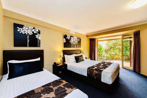 Best Western PLUS Ambassador On Ruthven - Accommodation Gold Coast 1