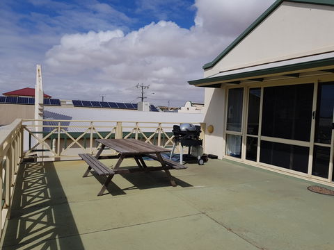 Blue Manna Waters - Apartment B - Accommodation Gold Coast 0