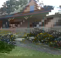 Carinya Cottage Holiday House - Gold Coast 4U