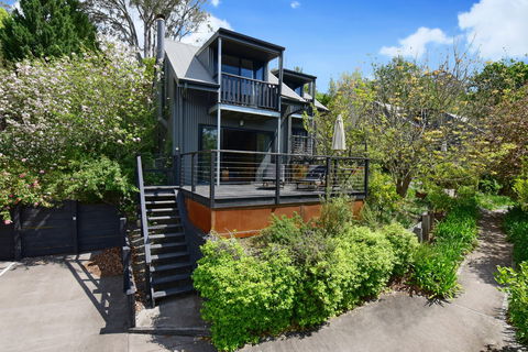 Cloudsong Chalets - Accommodation Gold Coast 2