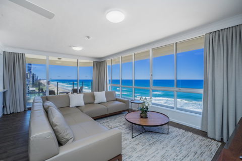 Dorchester On The Beach - Accommodation Gold Coast 1