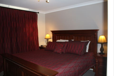 Elm Cottage Tumut - Accommodation Gold Coast 2