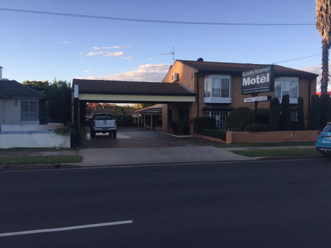 Estelle Kramer Motel - Accommodation Gold Coast 0