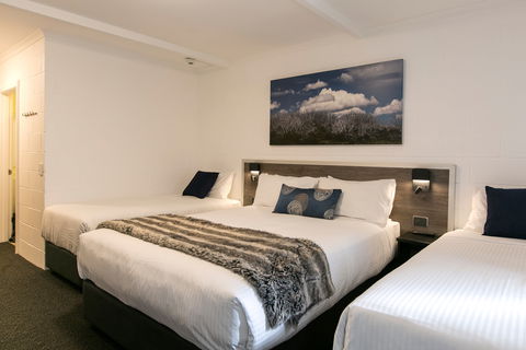 Falls Creek Hotel - Accommodation Gold Coast 1
