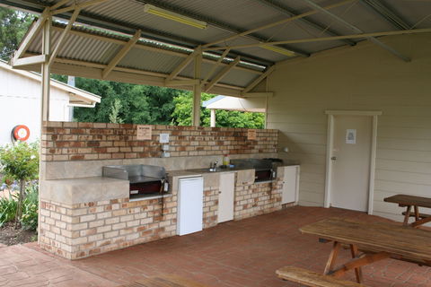 Fossickers' Tourist Park - Accommodation Gold Coast 1