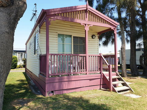 Jettys By The Lake - Accommodation Gold Coast 0