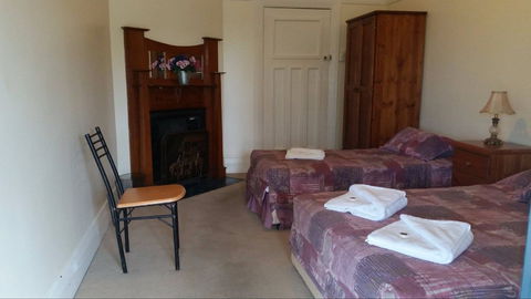 Kitchener Hotel - Accommodation Gold Coast 2