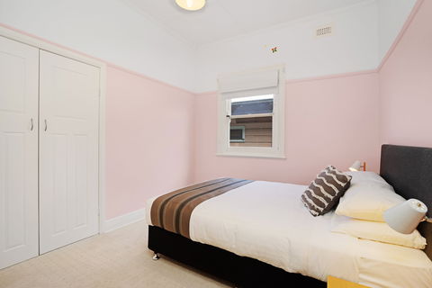 Newcastle Executive Homes - Cooks Hill Cottage - Accommodation Gold Coast 2