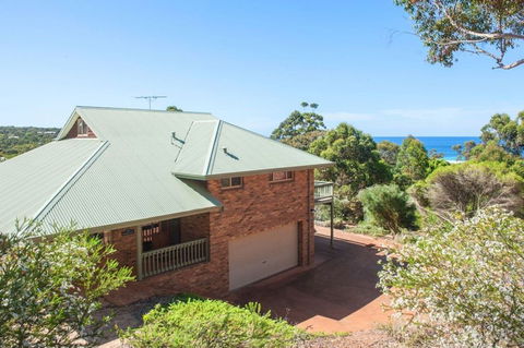 Ocean House - Accommodation Gold Coast 0