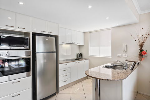 Oceanview 1 - Accommodation Gold Coast 1