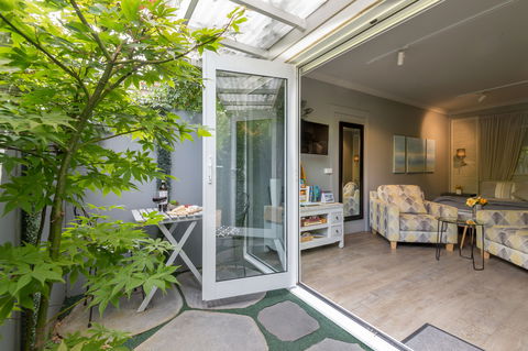 Sailaway Beach House - Accommodation Gold Coast 2