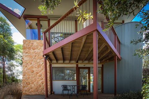 Sellicks Chills - Vineyard Retreats - Accommodation Gold Coast 0