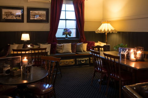Southern Railway Hotel - Accommodation Gold Coast 1