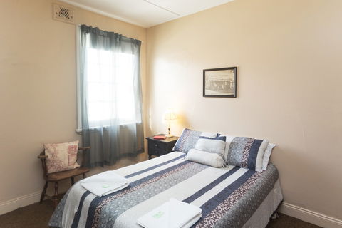 Southern Railway Hotel - Accommodation Gold Coast 2