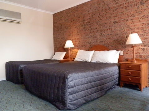 Swaggers Motor Inn - Accommodation Gold Coast 2