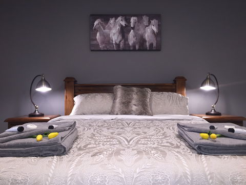 Swagman Homestead At Stockman's Ridge Wines - Accommodation Gold Coast 0