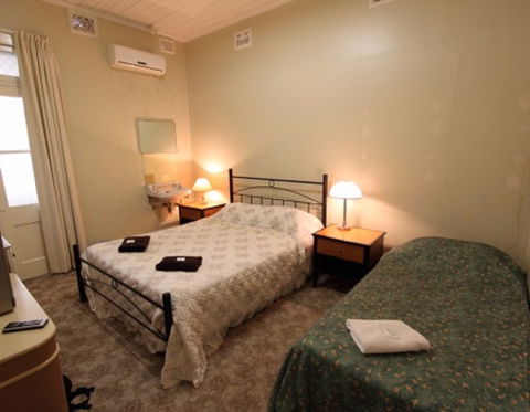 The Central Hotel Cootamundra - Accommodation Gold Coast 1