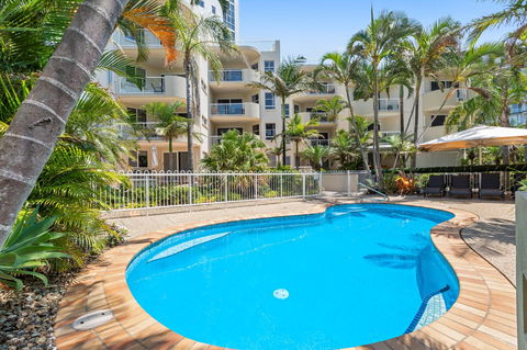 The Burlington Holiday Apartments - Accommodation Gold Coast 0