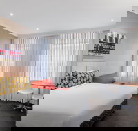 Travelodge Hotel Sydney Martin Place - Accommodation Gold Coast